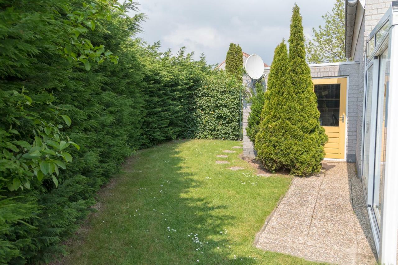 Twee-Onder-Een-Kapvakantiewoning Met Ruime Tuin - Fort Soleil 17 Villa Breskens Exterior photo